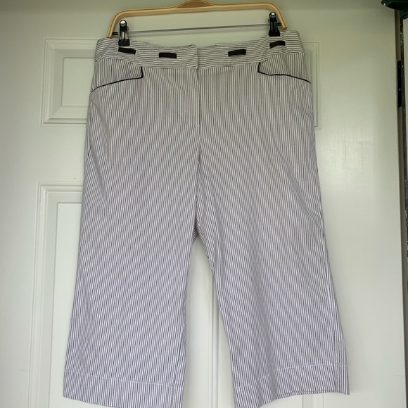 new directions Pants - New Directions Wide Leg Cropped Pants - size 14